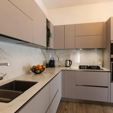 Sunny Spot Apartment Milan